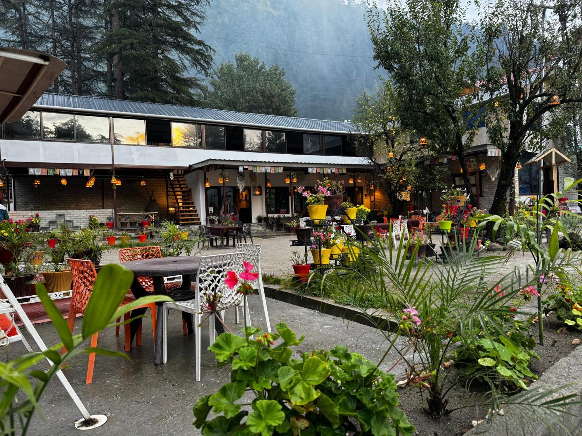 The Royal Orchard Kasol Ξενοδοχείο Εξωτερικό φωτογραφία